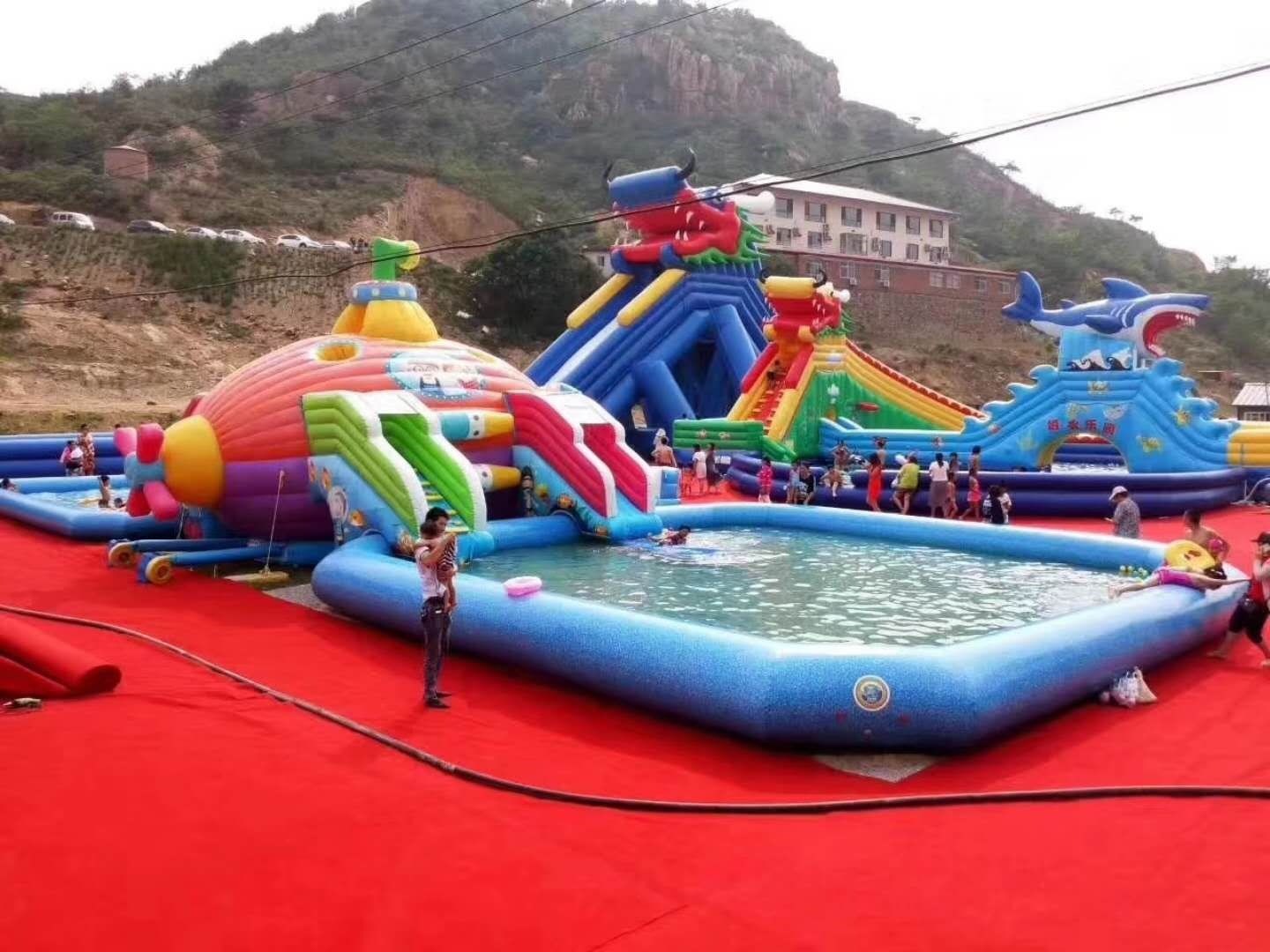 沧县深海潜艇充气水上乐园
